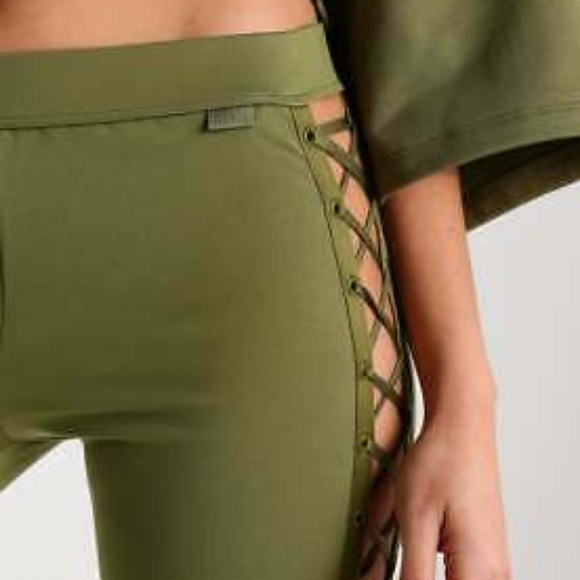 New FENTY PUMA Boxing Bomber Lace-Up Pants Thight - Picture 3 of 11